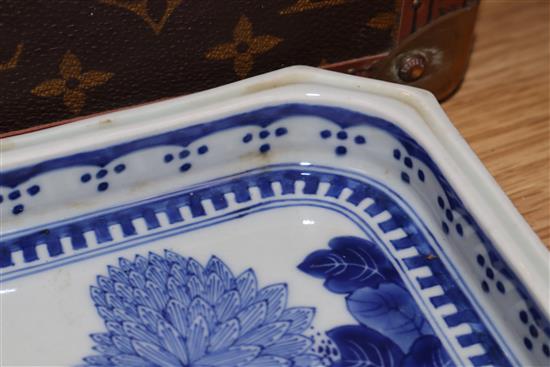 A Chinese blue and white tray, c.1860-1900 length 41cm